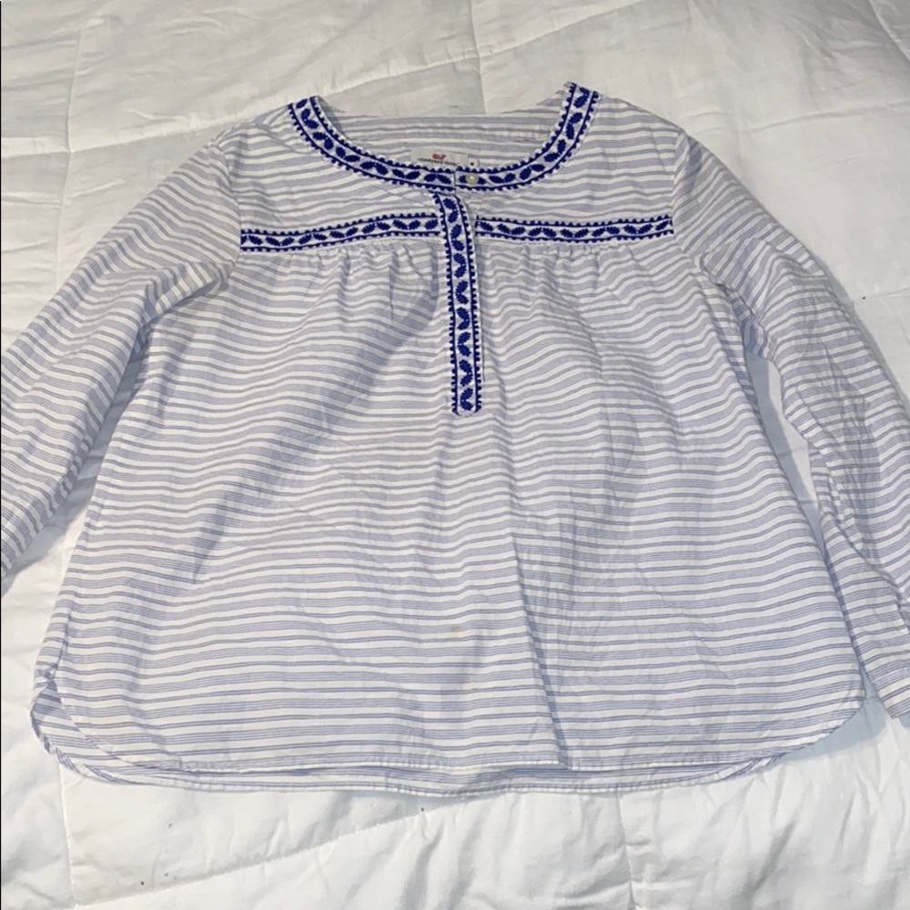 vineyard vines blouse!